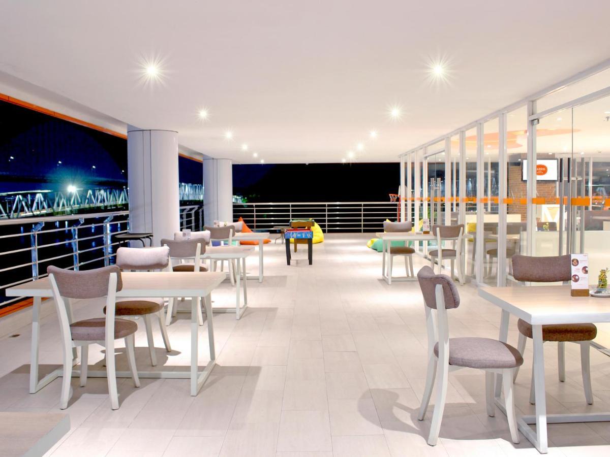 Harris Hotel Samarinda Eksteriør billede
