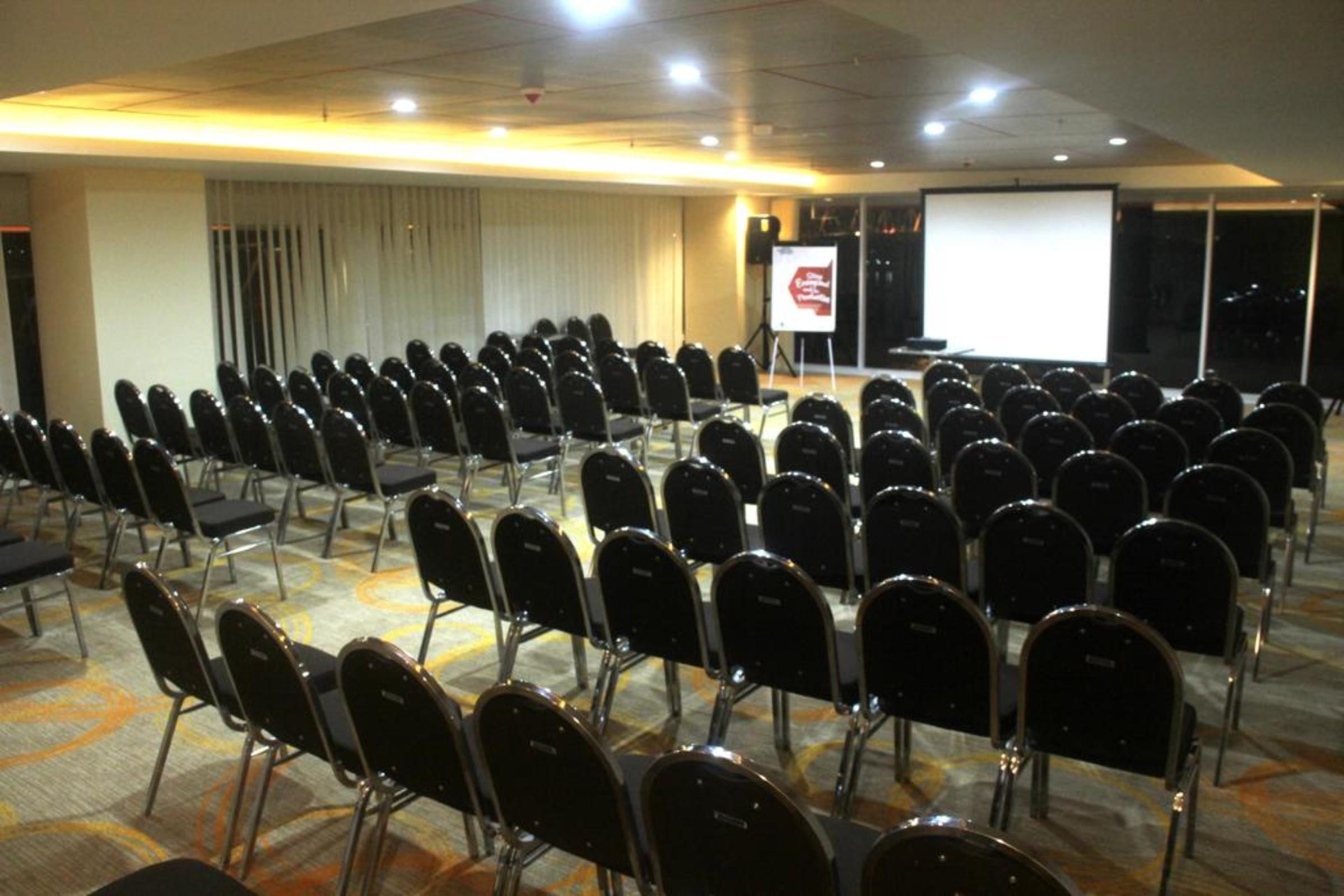 Harris Hotel Samarinda Eksteriør billede
