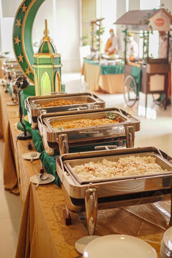Harris Hotel Samarinda Eksteriør billede