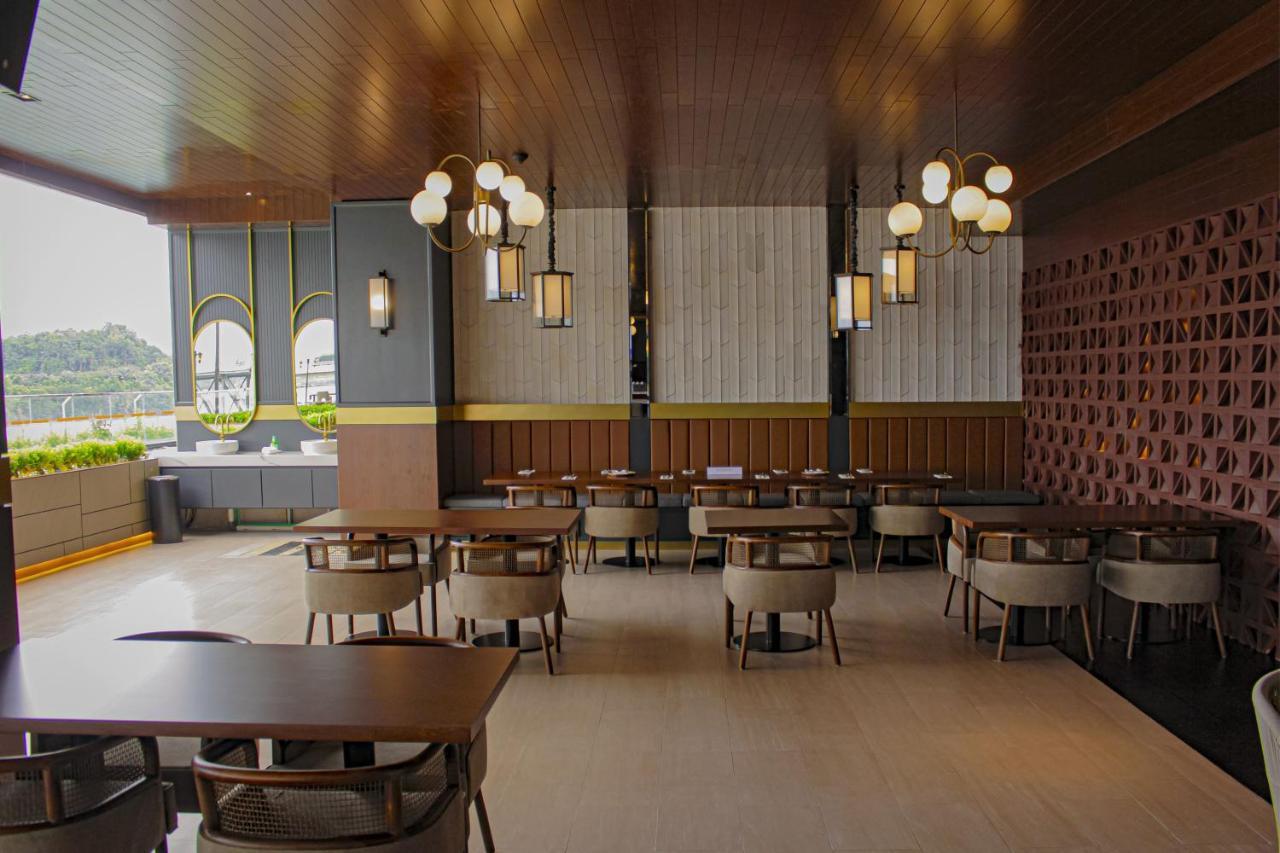 Harris Hotel Samarinda Eksteriør billede
